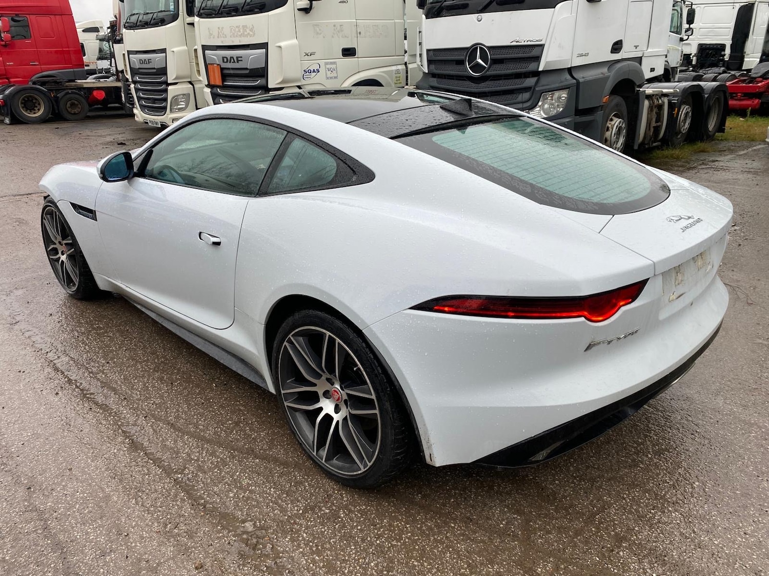 Used Jaguar F-Type 2017 for sale - 77124141: Photo 4
