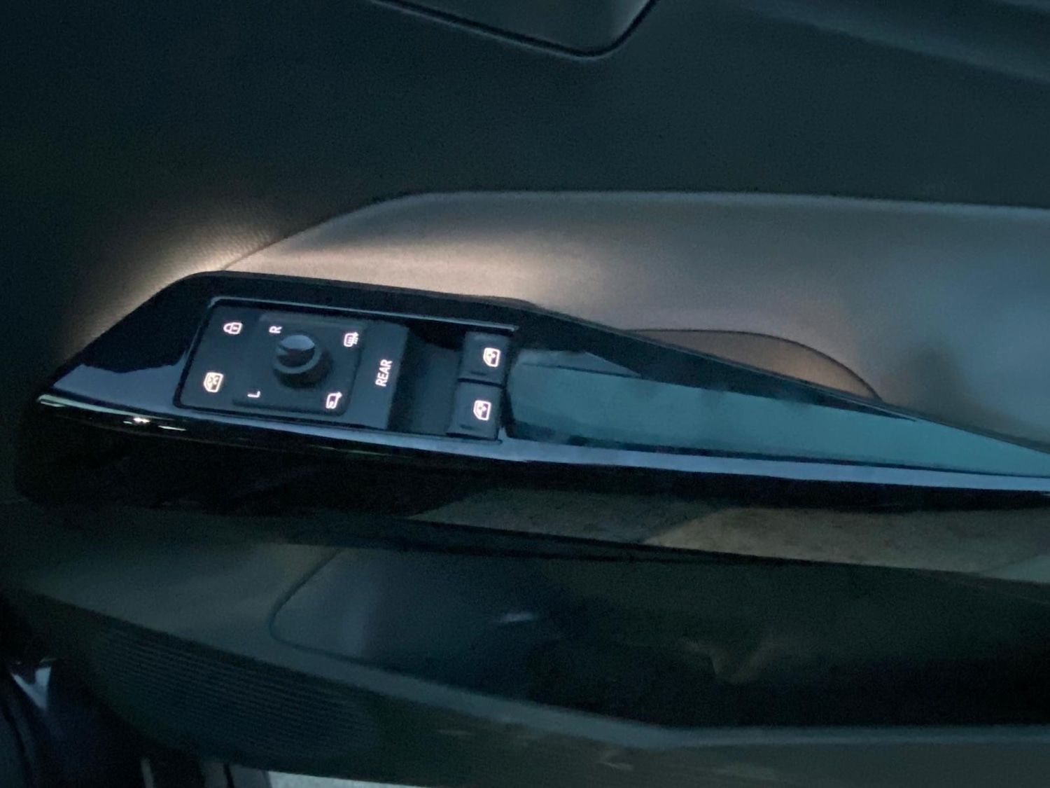 Used Volkswagen ID.3 2023 for sale - 76893089: Photo 14