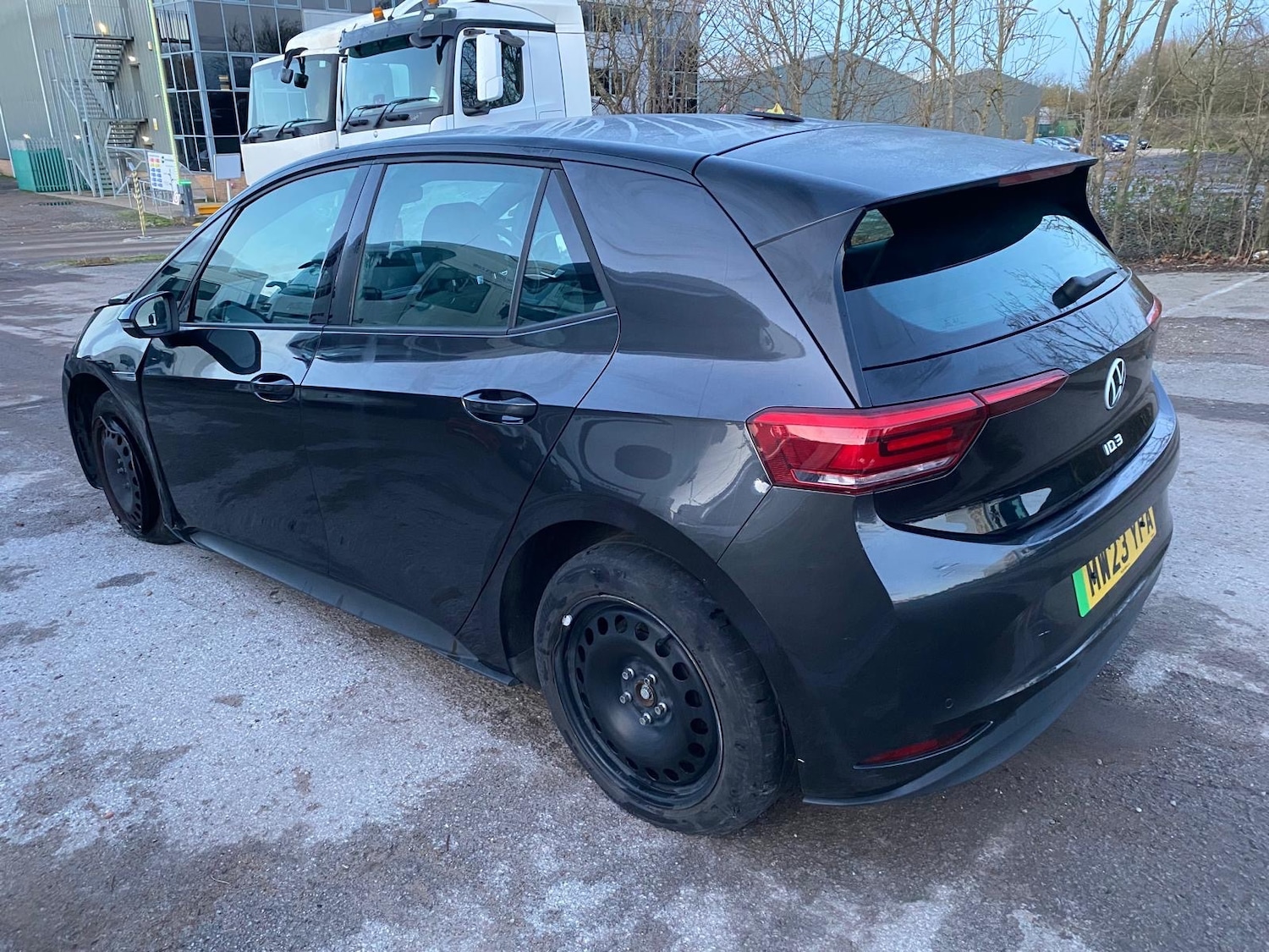 Used Volkswagen ID.3 2023 for sale - 76893089: Photo 4