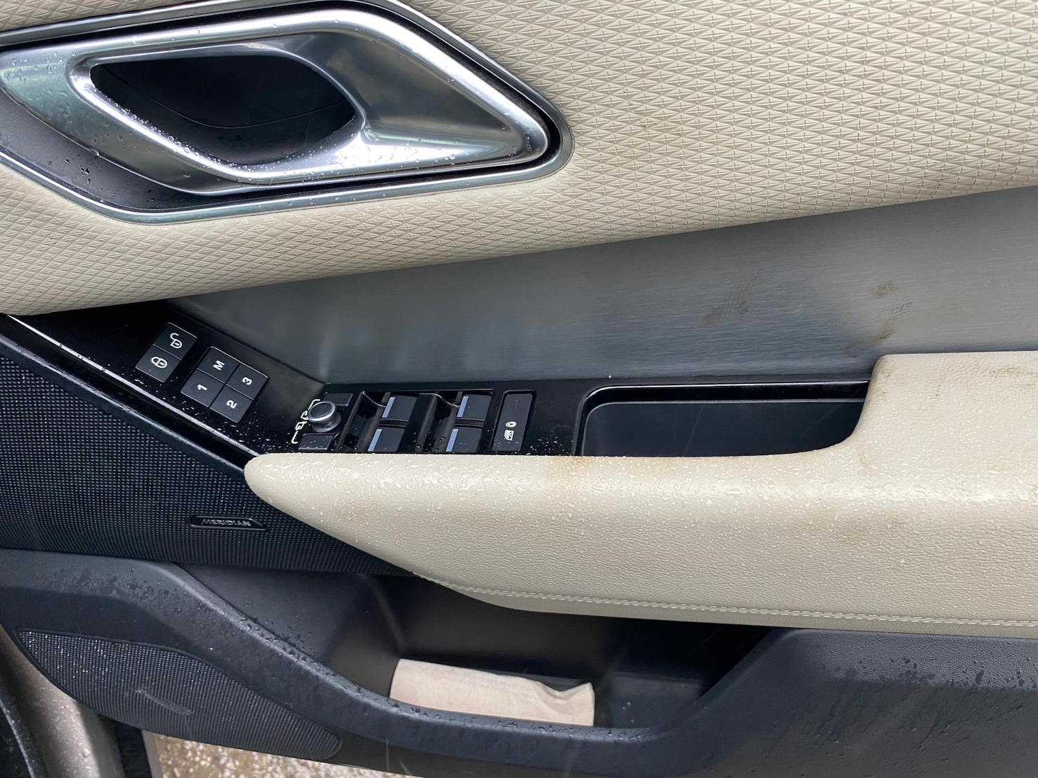 Used Land Rover Range Rover Velar 2018 for sale - 76488490: Photo 11