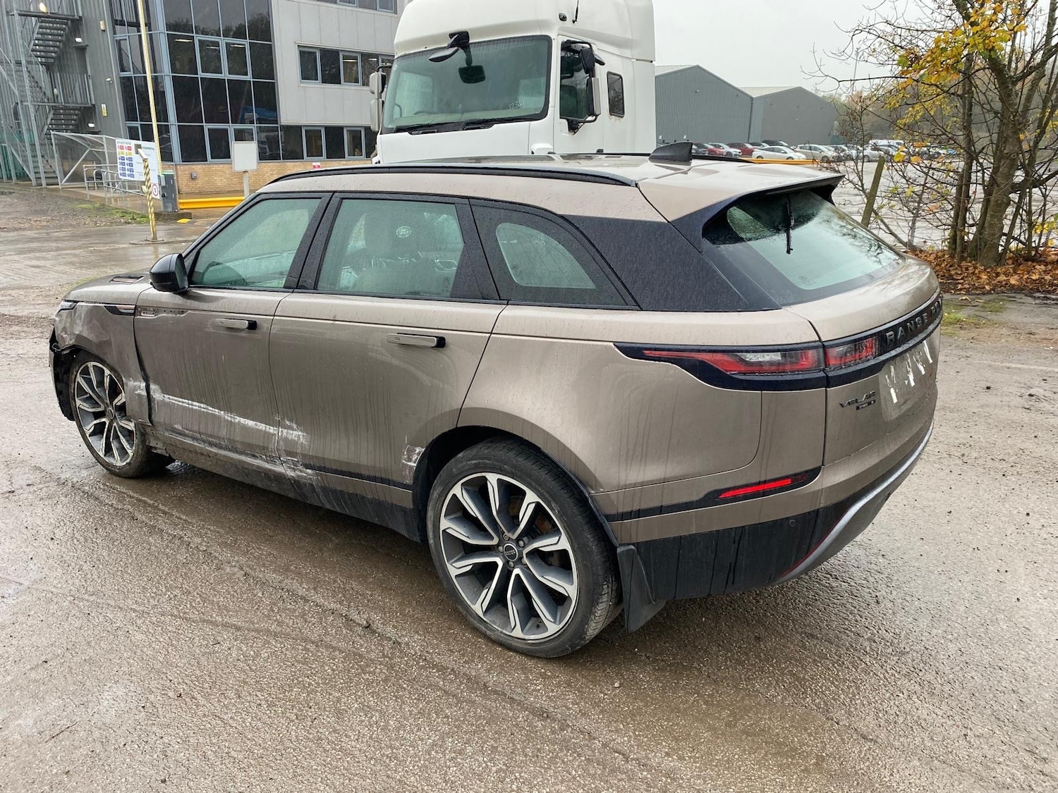 Used Land Rover Range Rover Velar 2018 for sale - 76488490: Photo 4