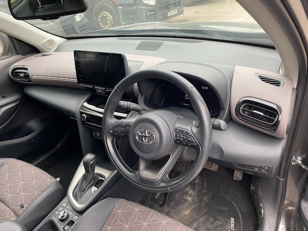 Used Toyota Yaris Cross 2022 for sale - 76156693: Photo 12