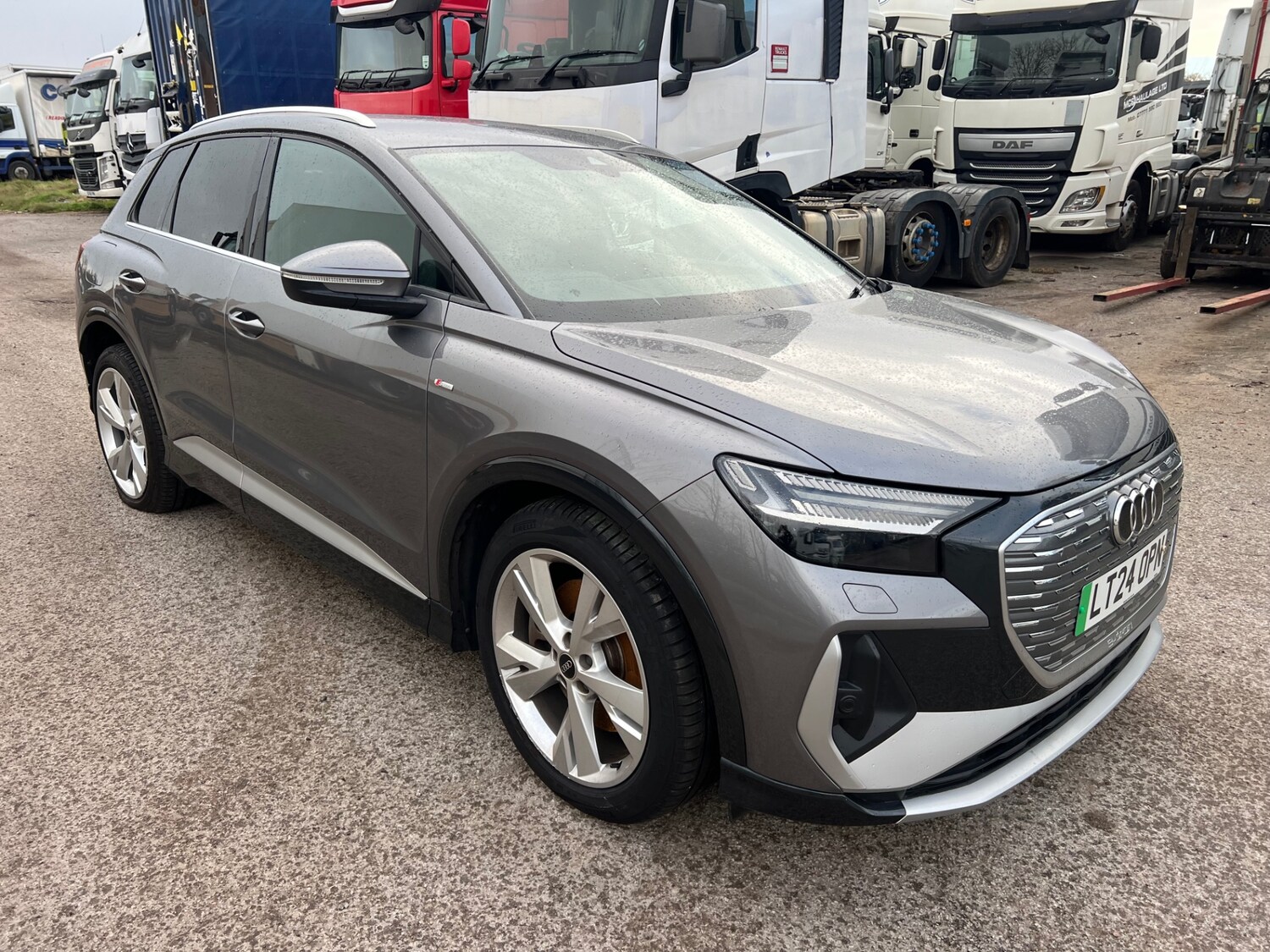 Used Audi Q4 e-tron 2024 for sale - 76557736: Photo 1