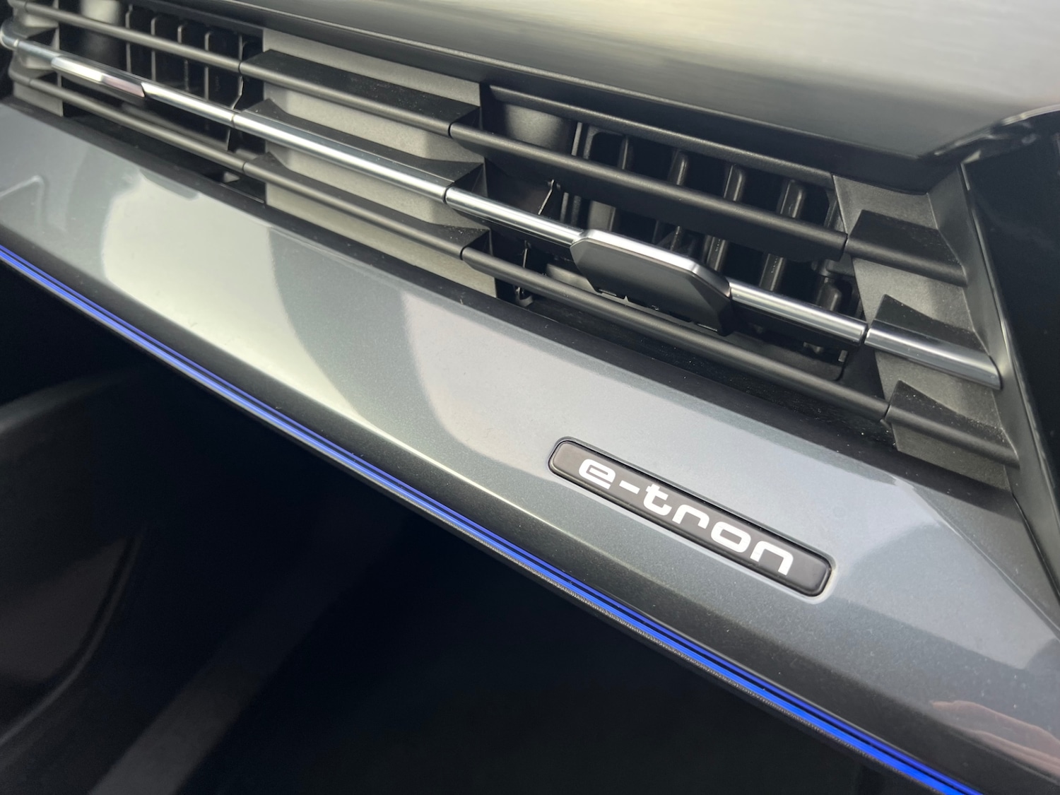 Used Audi Q4 e-tron 2024 for sale - 76557736: Photo 16