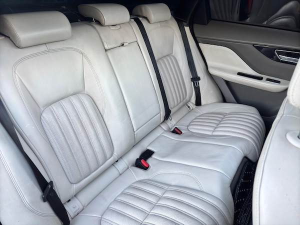 Used Jaguar F-Pace 2016 for sale - 73442709: Photo 8