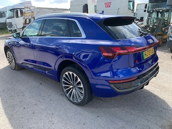 Used Audi Q8 2023 for sale - 78268842: Photo