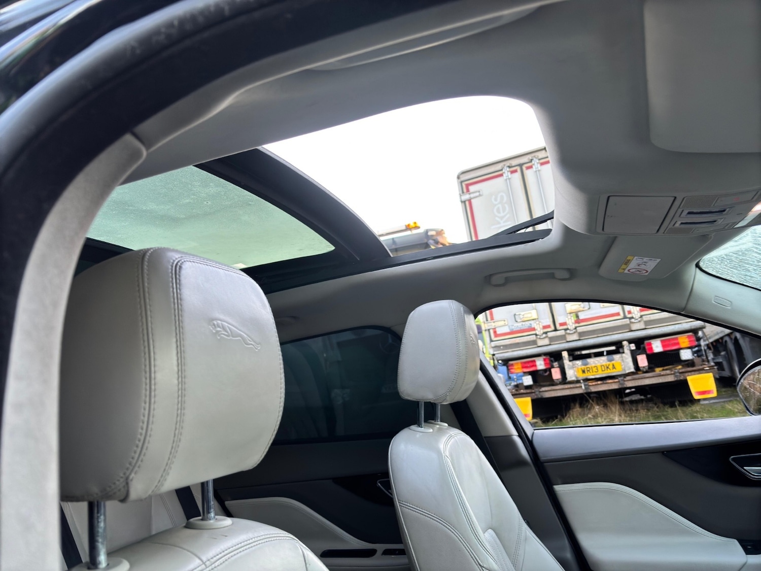 Used Jaguar F-Pace 2016 for sale - 77225487: Photo 8