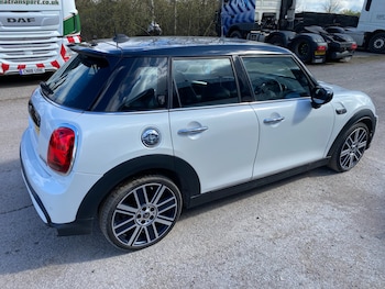 MINI Hatch feature image