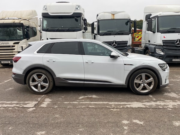 Used Audi e-tron 2020 for sale - 76263422: Photo 7