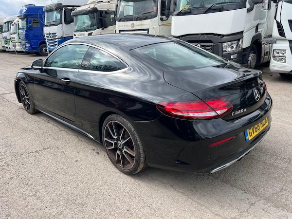 Used Mercedes-Benz C-Class 2019 for sale - 74468968: Photo 1