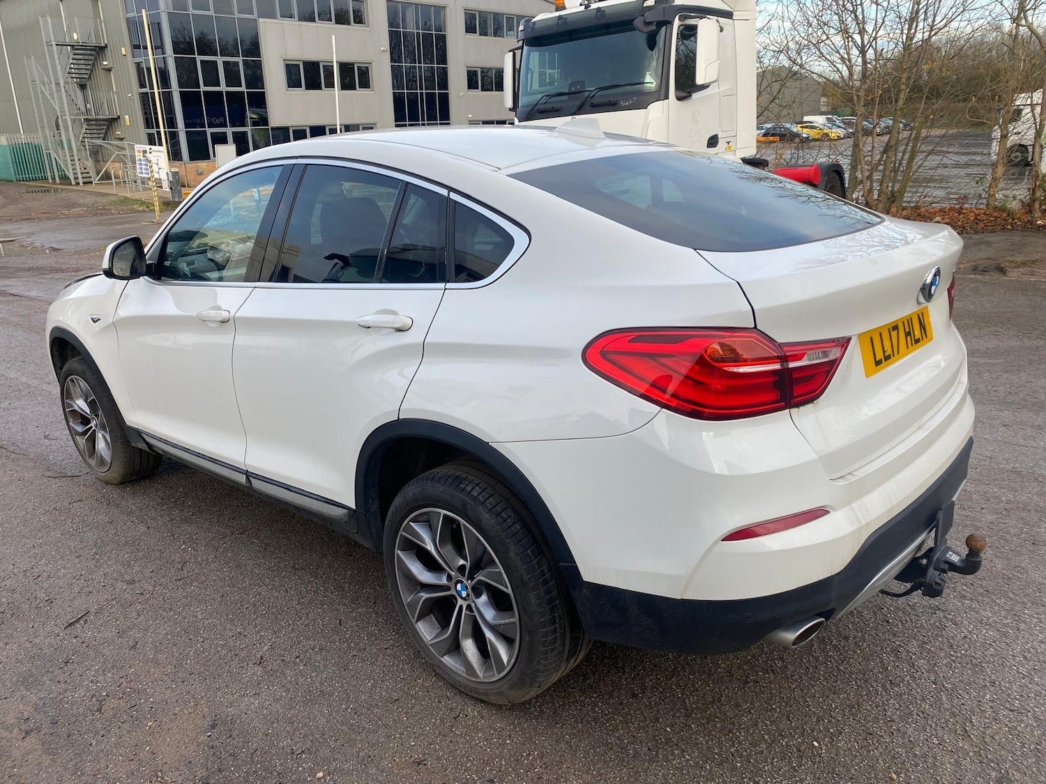 Used BMW X4 2017 for sale - 76879085: Photo 4