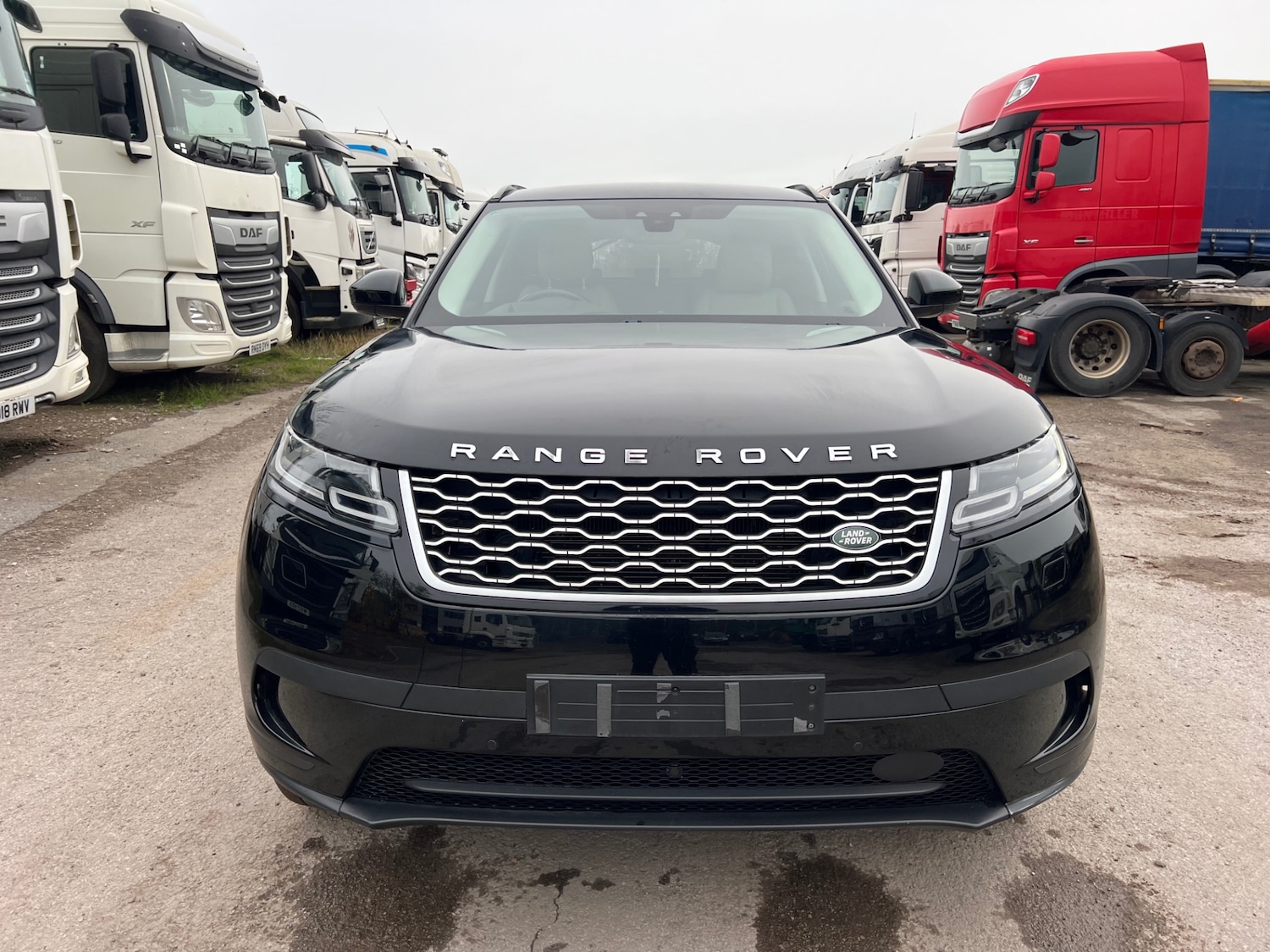 Used Land Rover Range Rover Velar 2018 for sale - 76392516: Photo 2
