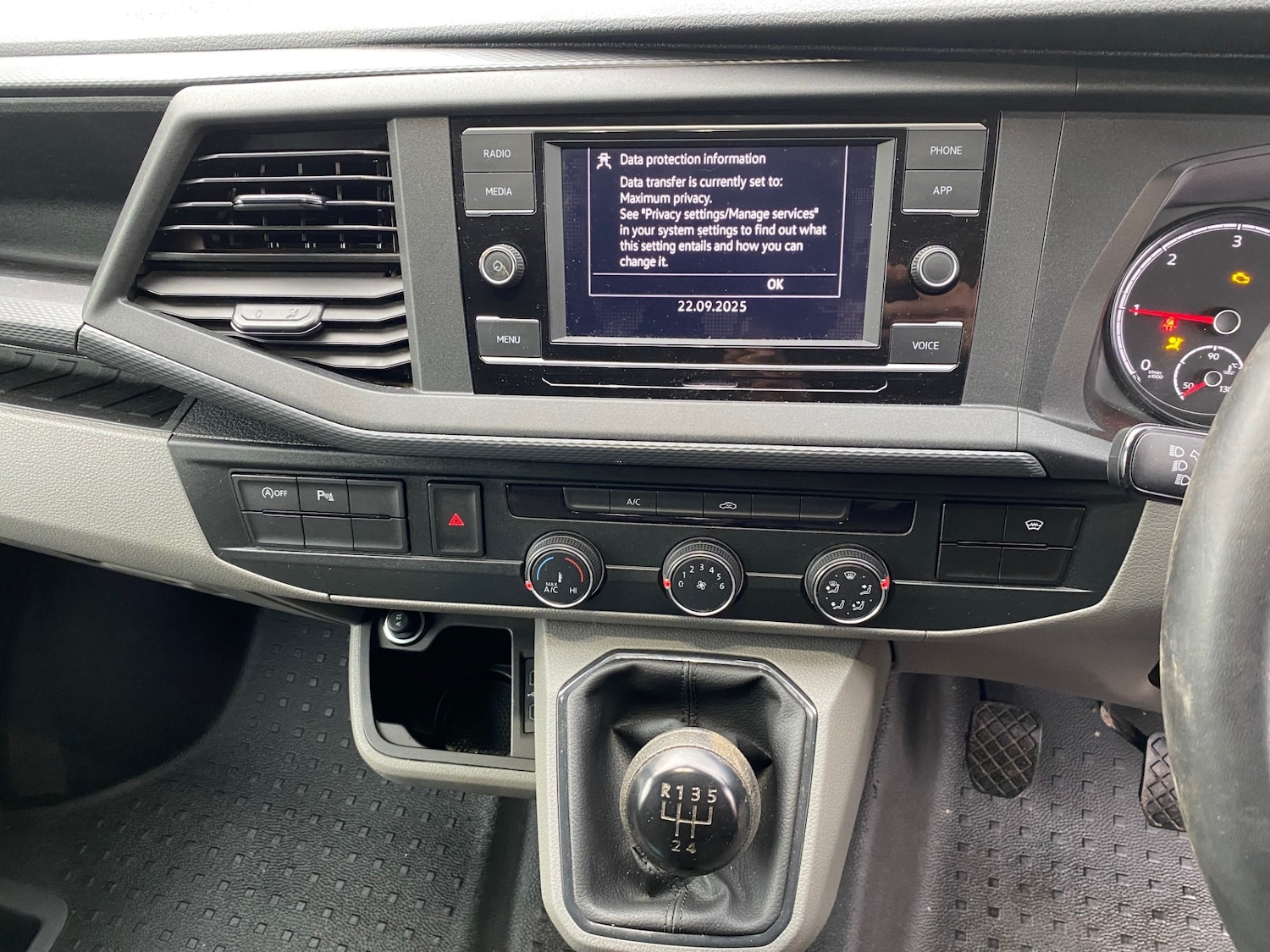 Used Volkswagen Transporter 2024 for sale - 77490132: Photo 17