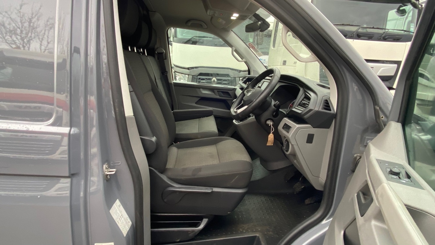 Used Volkswagen Transporter 2024 for sale - 77490132: Photo 23