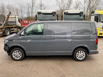 Used Volkswagen Transporter 2024 for sale - 77490132: Photo