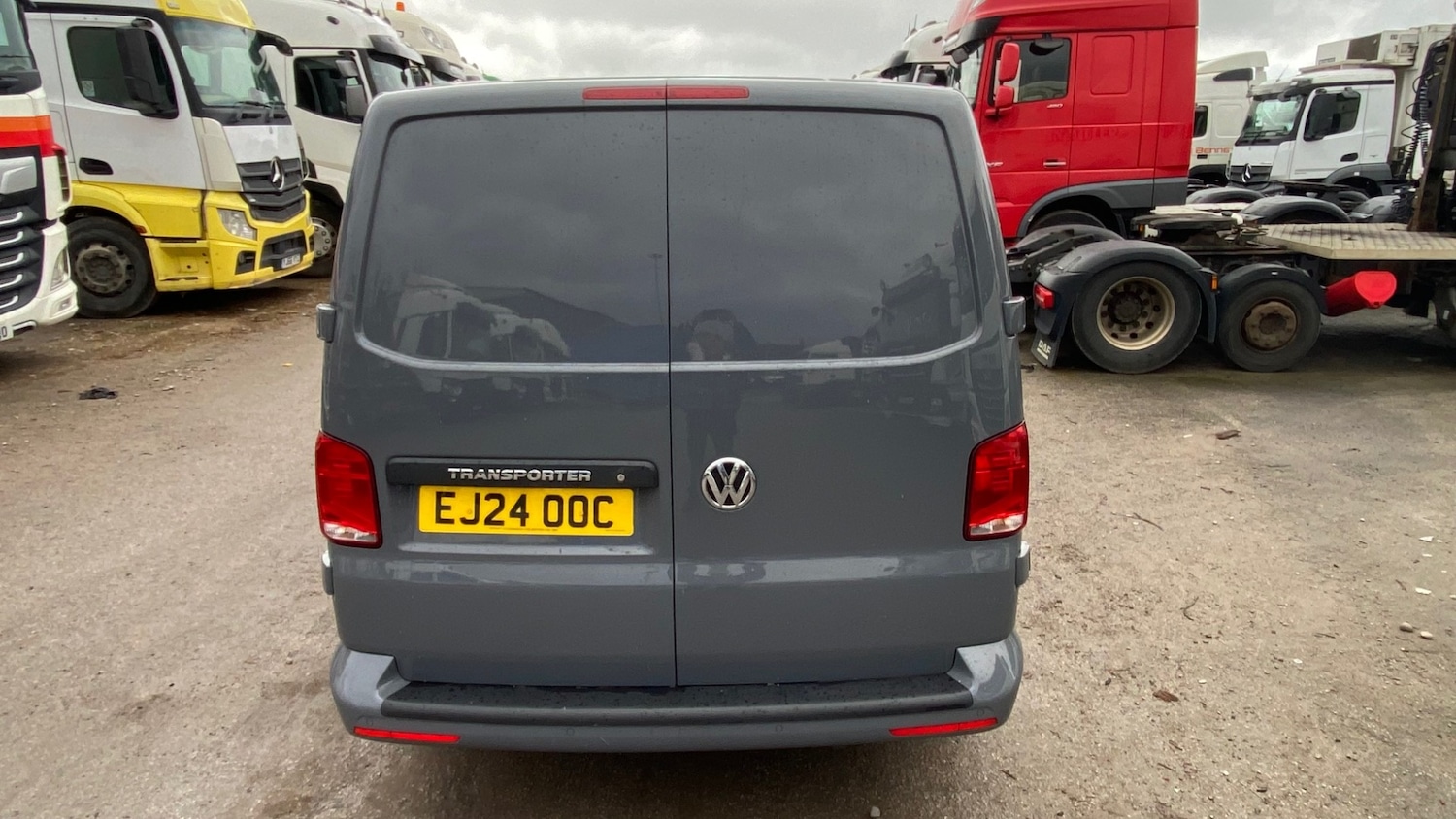 Used Volkswagen Transporter 2024 for sale - 77490132: Photo 6