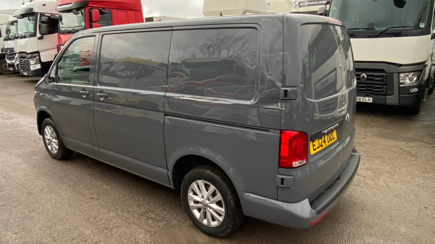 Used Volkswagen Transporter 2024 for sale - 77490132: Photo 7