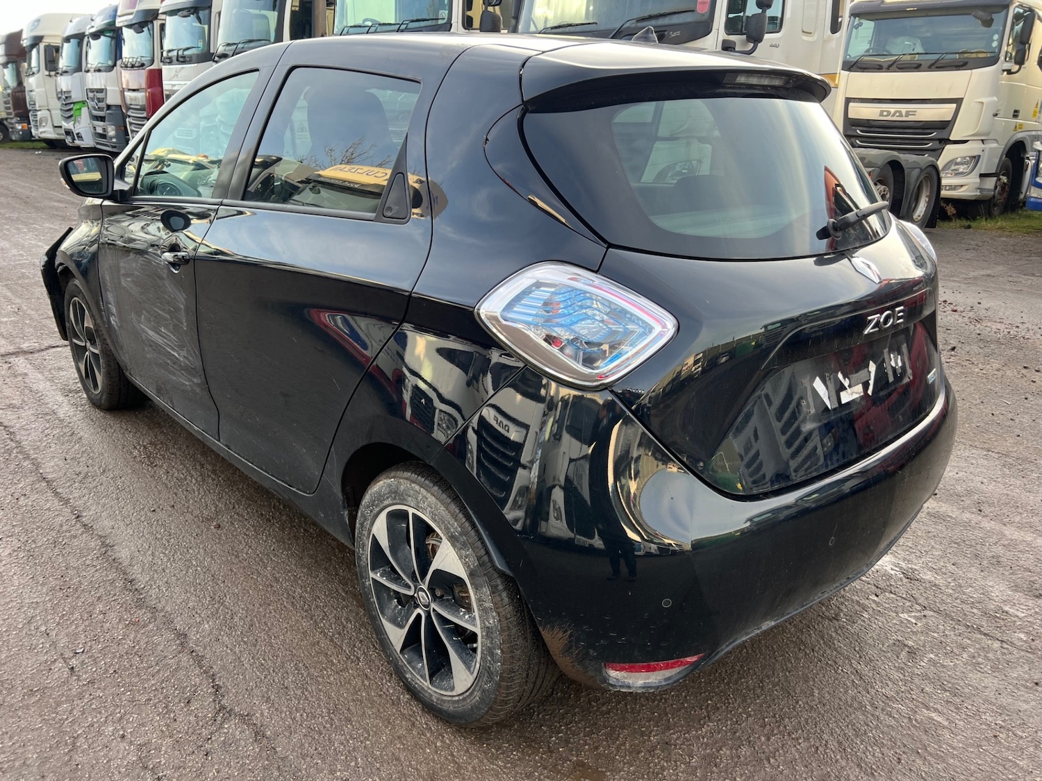 Used Renault Zoe 2018 for sale - 76847666: Photo 2