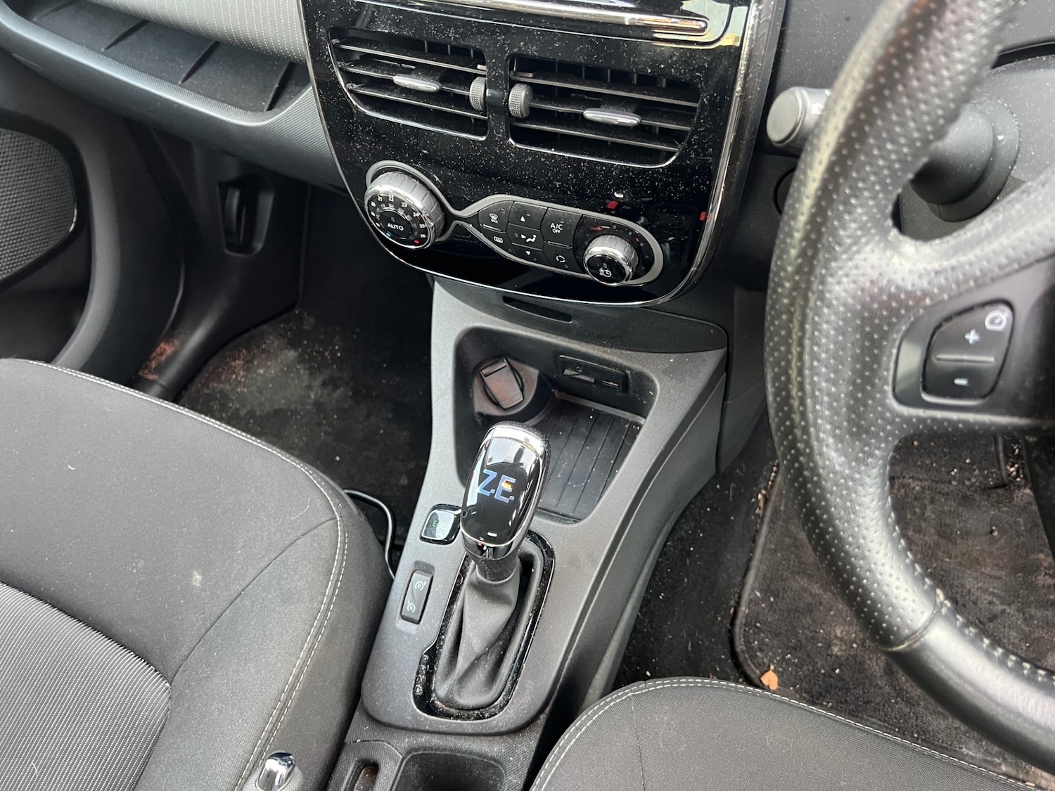 Used Renault Zoe 2018 for sale - 76847666: Photo 7