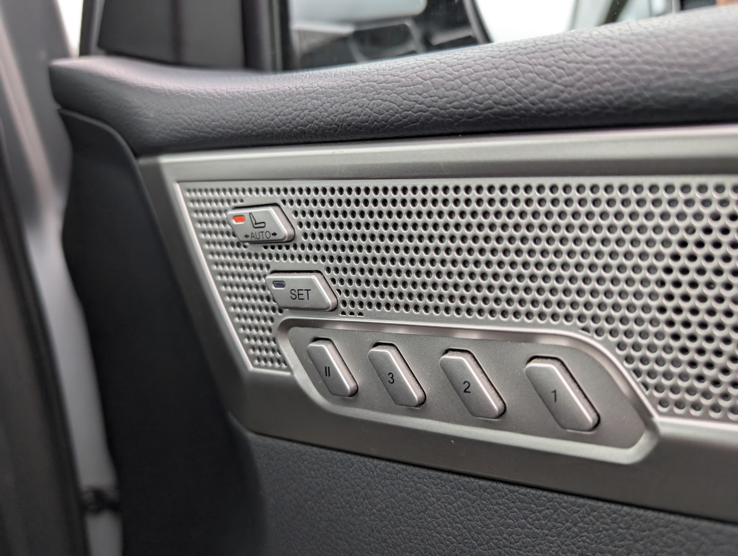 Used Ssangyong Rexton 2019 for sale - 78199023: Photo 40