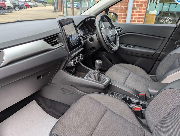 Used Renault Captur 2020 for sale - 76283318: Photo 42