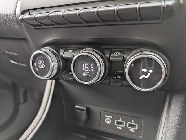 Used Renault Captur 2020 for sale - 76283318: Photo 72