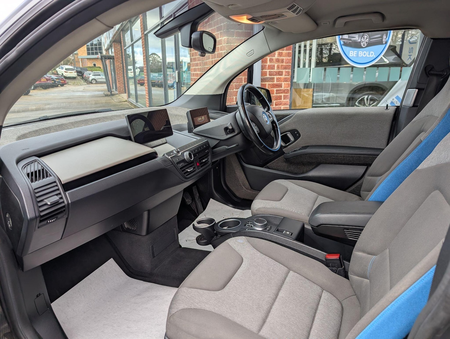 Used BMW i3 2018 for sale - 77131475: Photo 2