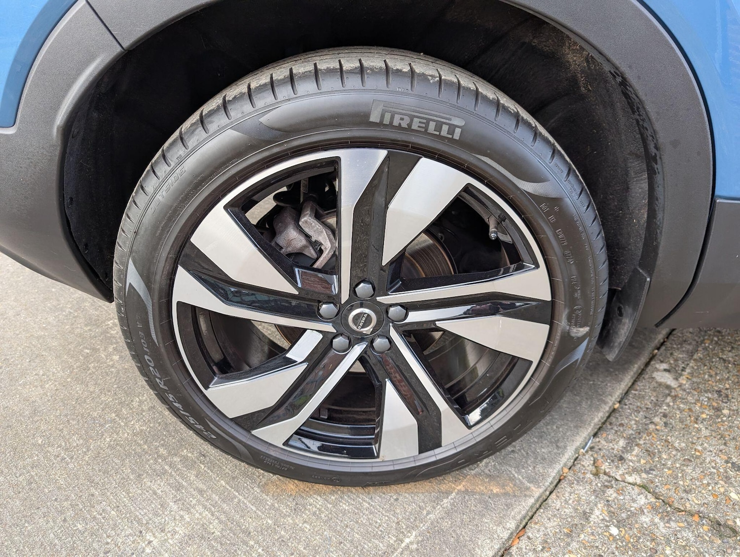 Used Volvo XC40 2025 for sale - 76644741: Photo 12