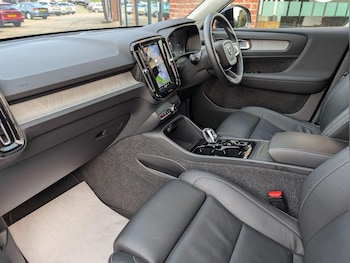 Used Volvo XC40 2025 for sale - 76644741: Photo