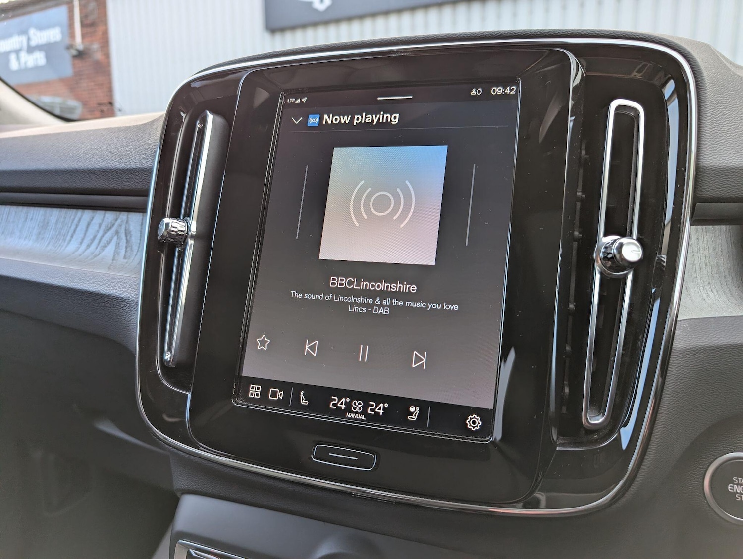 Used Volvo XC40 2025 for sale - 76644741: Photo 30