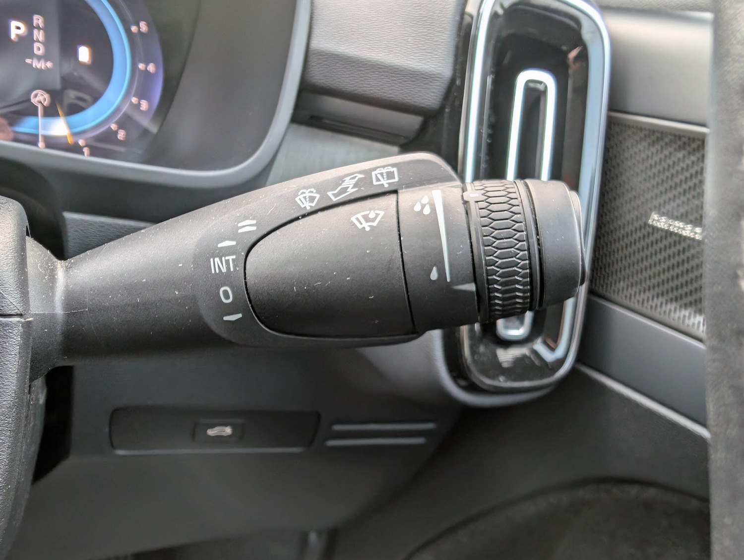 Used Volvo XC40 2025 for sale - 76644741: Photo 42