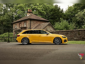 Used Audi RS4 Avant 2024 for sale - 79068570: Photo
