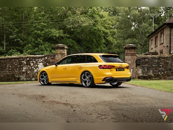 Used Audi RS4 Avant 2024 for sale - 79068570: Photo