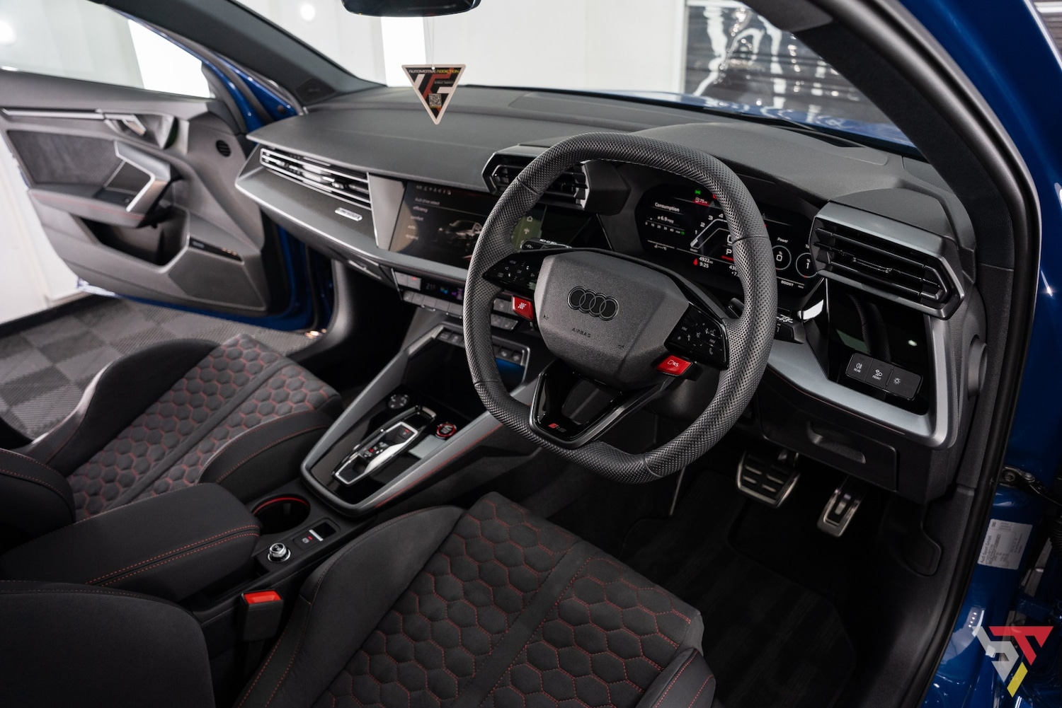 Used Audi RS3 2025 for sale - 77528142: Photo 34