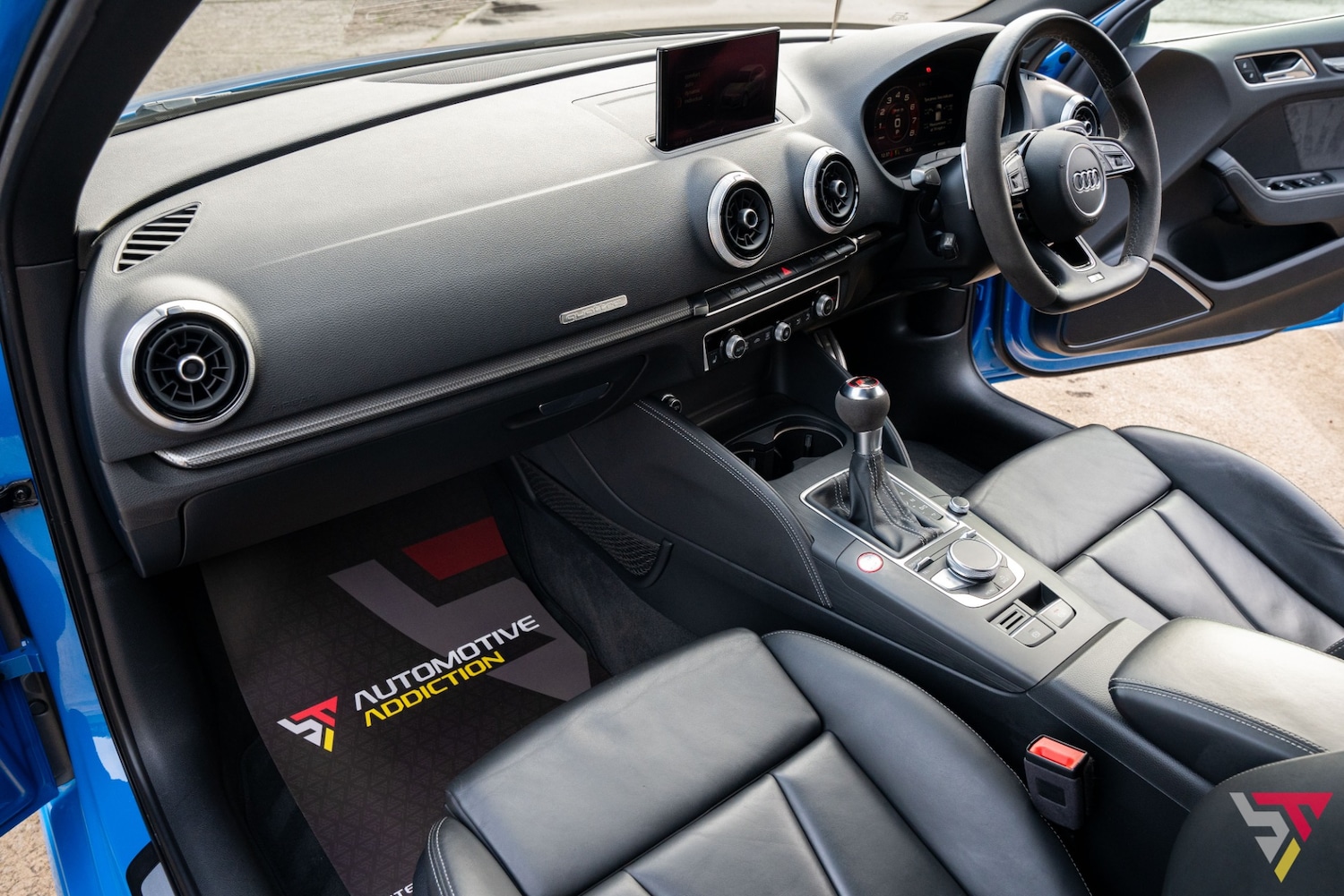 Used Audi RS3 2018 for sale - 77054979: Photo 13