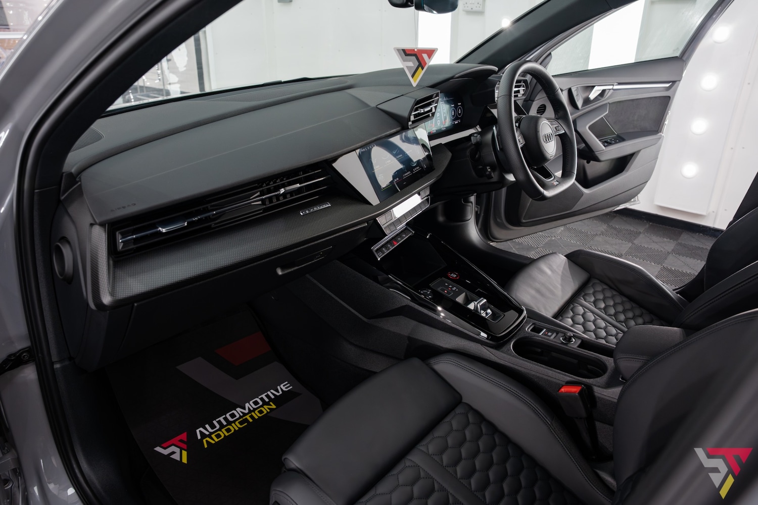 Used Audi RS3 2022 for sale - 77996877: Photo 57