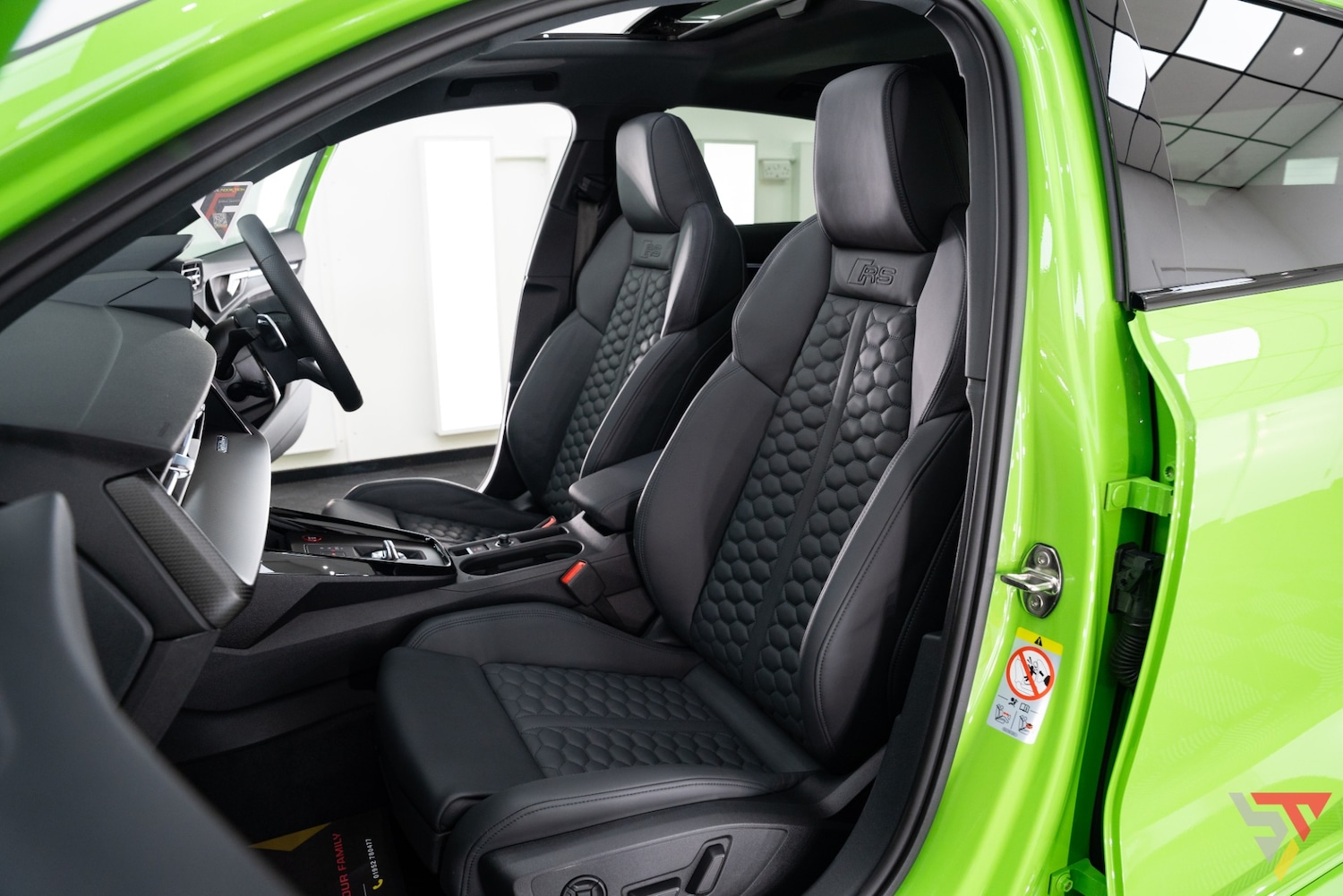 Used Audi RS3 2023 for sale - 76091990: Photo 9