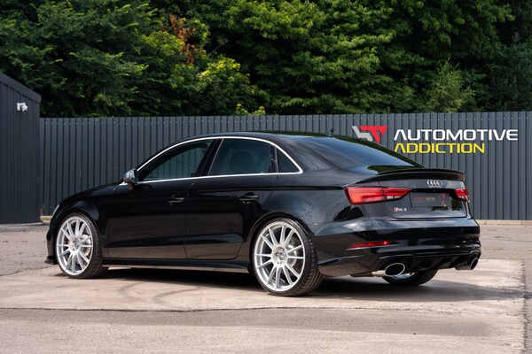 Used Audi RS3 2017 for sale - 72806215: Photo 3