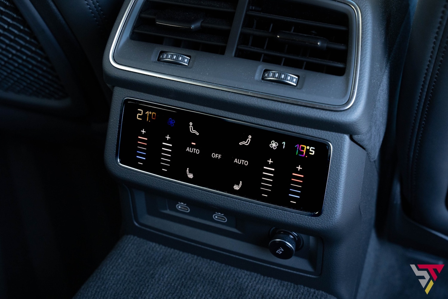 Used Audi RS6 2023 for sale - 76891577: Photo 46