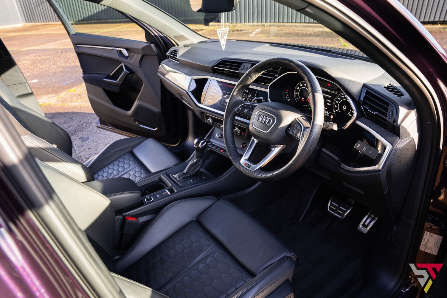 Used Audi RS Q3 2021 for sale - 76776811: Photo 13