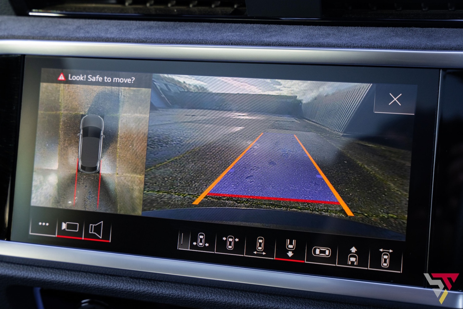 Used Audi RS Q3 2021 for sale - 76776811: Photo 18