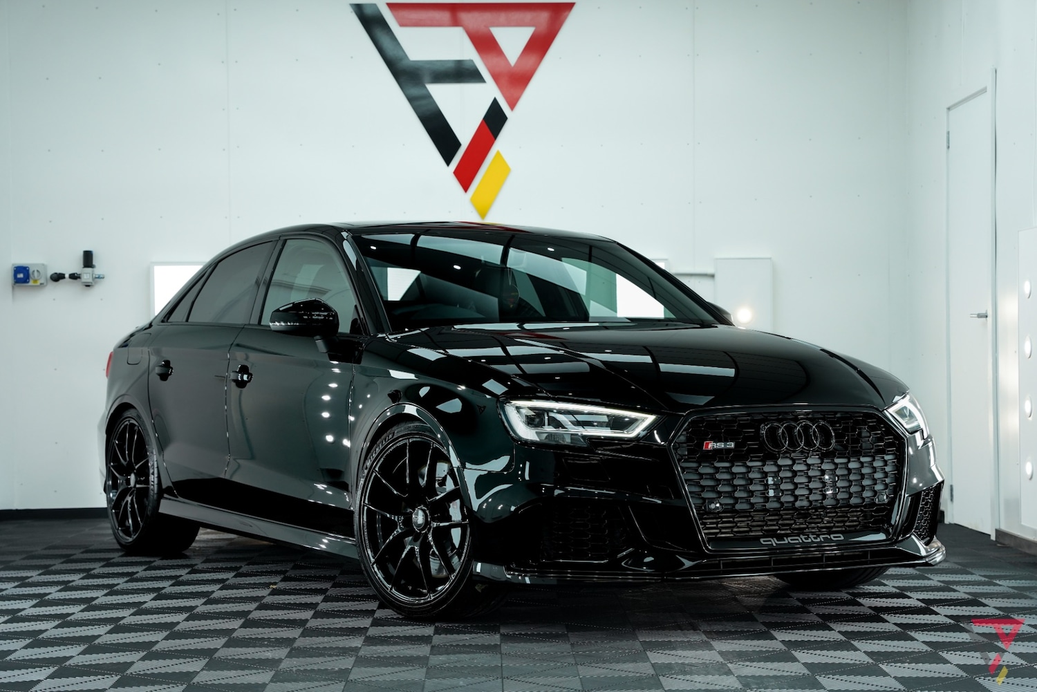 Used Audi RS3 2019 for sale - 76780477: Photo 2