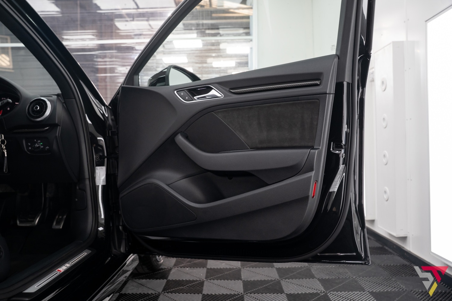 Used Audi RS3 2019 for sale - 76780477: Photo 29