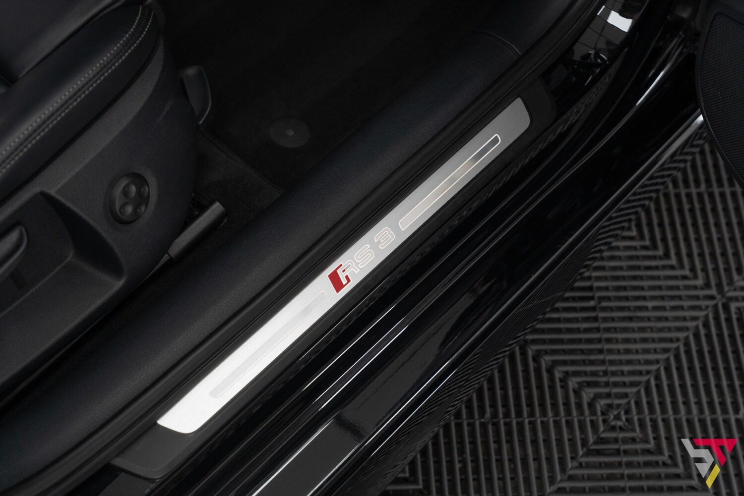 Used Audi RS3 2019 for sale - 76780477: Photo 30