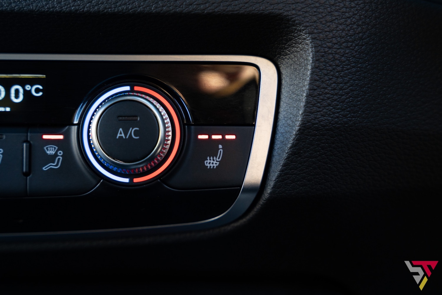 Used Audi RS Q3 2022 for sale - 76858934: Photo 10