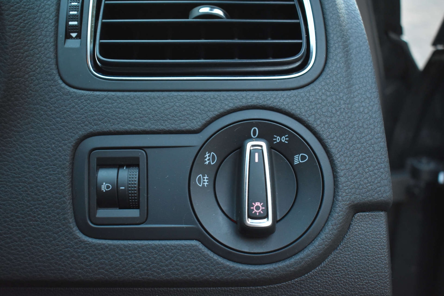 Used Volkswagen Polo 2017 for sale - 77088682: Photo 30