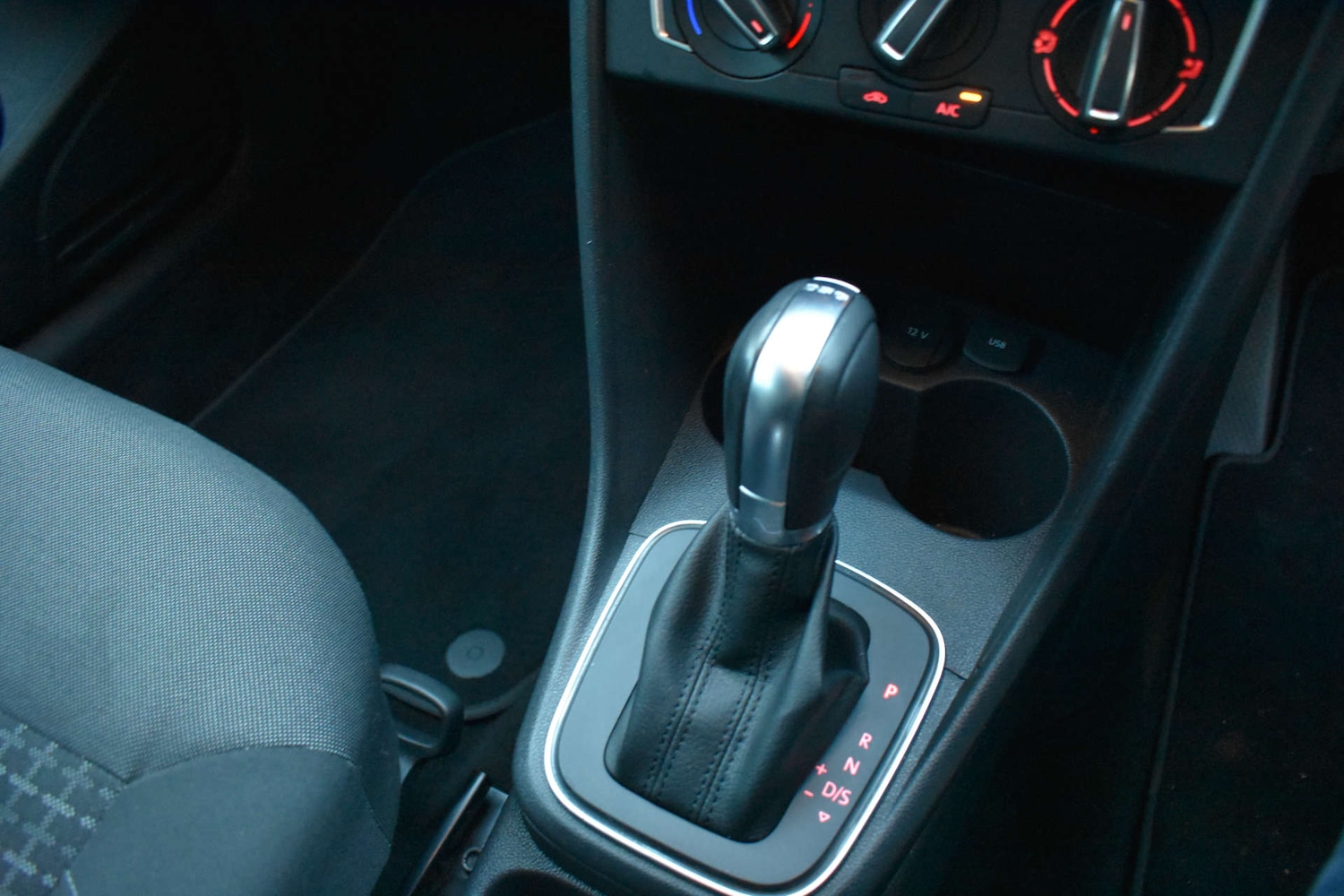 Used Volkswagen Polo 2017 for sale - 77088682: Photo 33