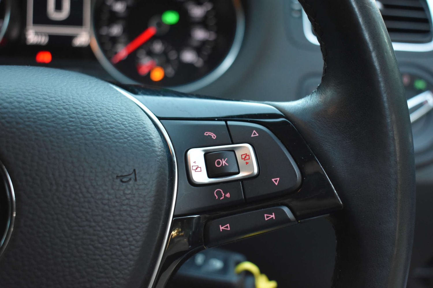 Used Volkswagen Polo 2017 for sale - 77088682: Photo 37