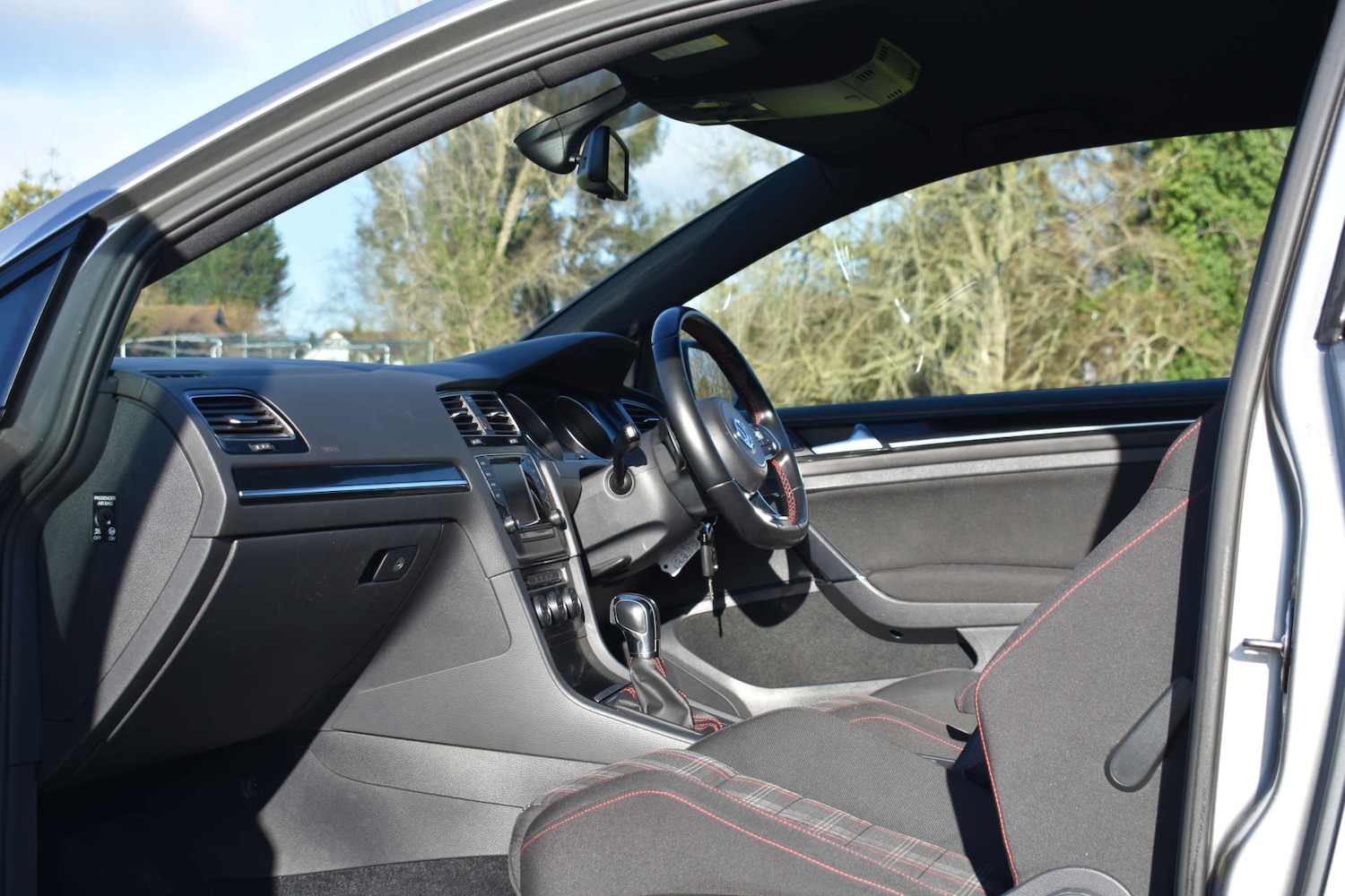 Used Volkswagen Golf 2014 for sale - 77151097: Photo 31