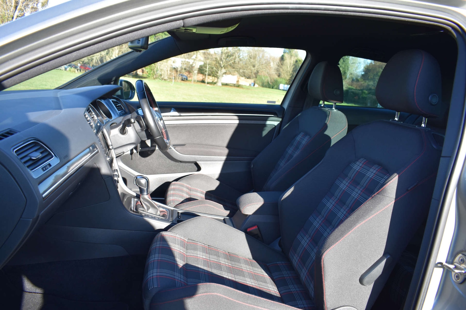 Used Volkswagen Golf 2014 for sale - 77151097: Photo 33